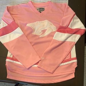 Nashville Predators Jersey, Girls large (14)